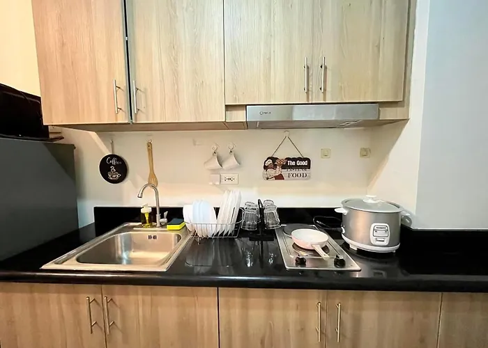 Shore Residences,1bedroom With Balcony Walking Distance To Mall Of And Near Airport